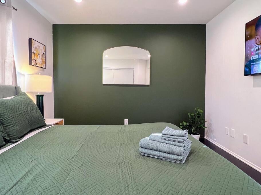 Hollywood Green Habitat Los Angeles Bagian luar foto